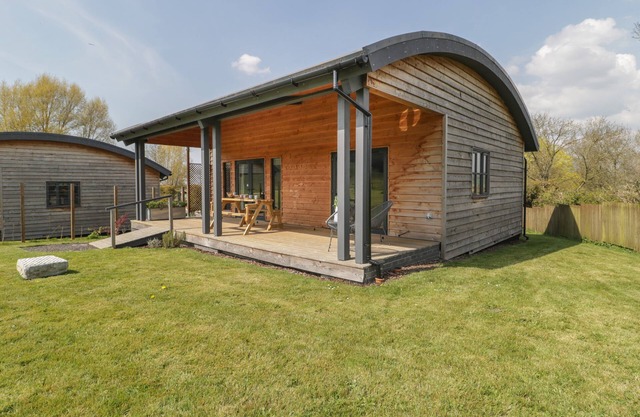 FOXGLOVE, pet friendly, with a garden in West Pennard