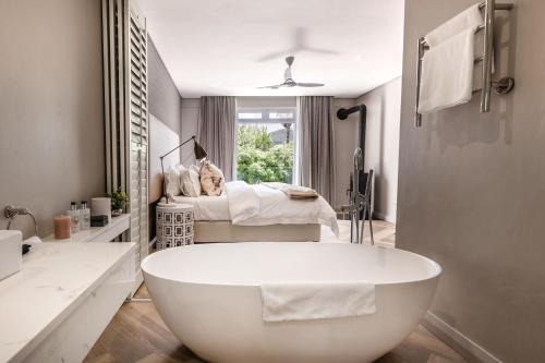Franschhoek Boutique Hotel - Lion Roars Hotels & Lodges