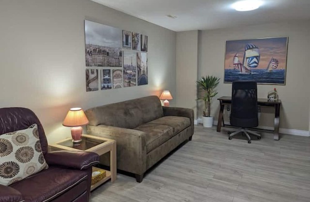 Fraser Heights Cozy Suite