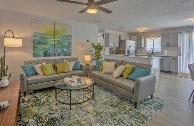 Free Park Pass To Honeymoon Island 2 King Beds Beach Gear Provided Fast Wi-fi