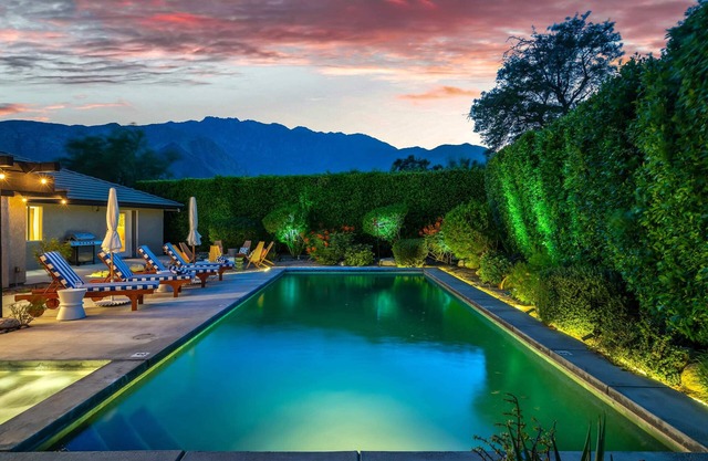 Free Pool Heating! Hot tub, Pool table, Fire pit!