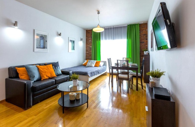 Friendhouse Apartments Angel City