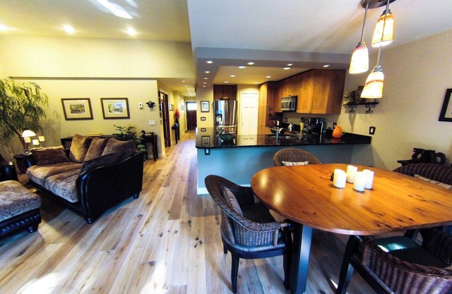 Fully furnished and remodeled tranquil setting in Kirkland.