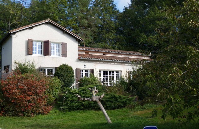 Fully renovated country house with swimming pool