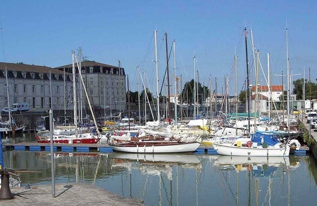 Furnished any comfort, sight on the marina and close to the thermal baths