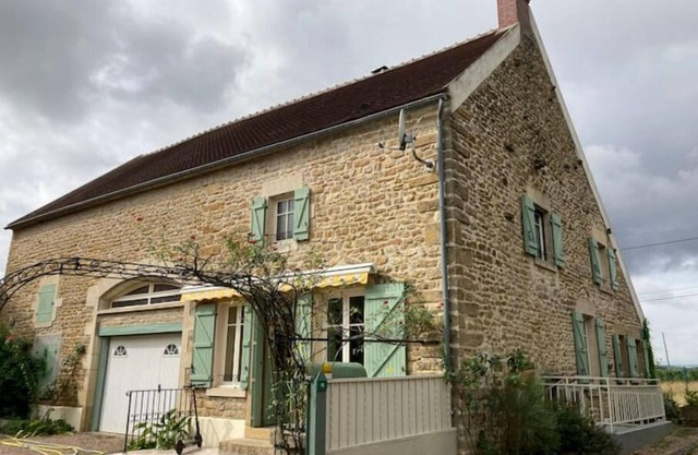 Gîte Barbafeuilles Jolie Maison au Calme, Cuisine Équipée et Wifi Performant