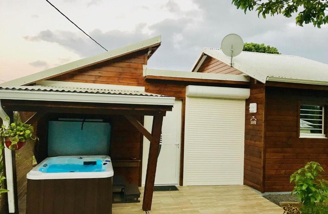 Gîte spacieux avec Jacuzzi - *5 étoiles*