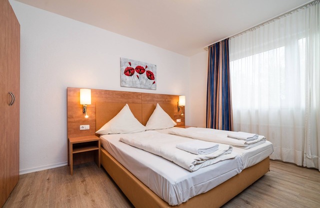 G & L Hotel