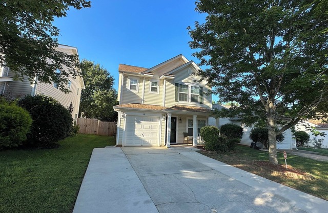 Gabie Fabulous Home Vacation Getaway! Free WIFI 4 bedrooms and 2.5 bathrooms!