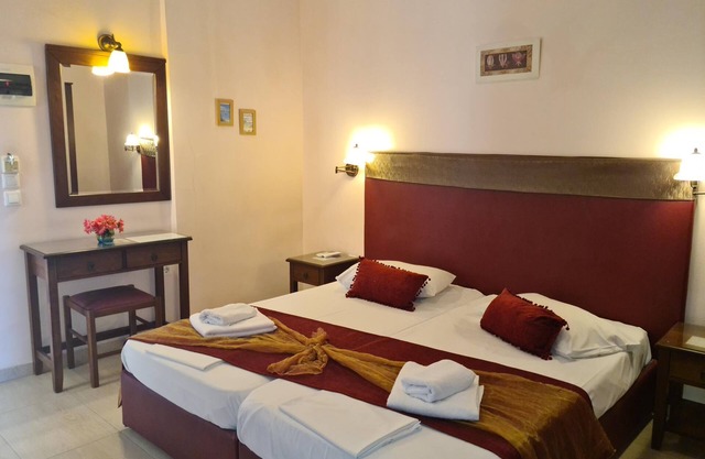 Galini Sea Apartment 4 at the Beach with Wi-Fi, A/C & Garden
