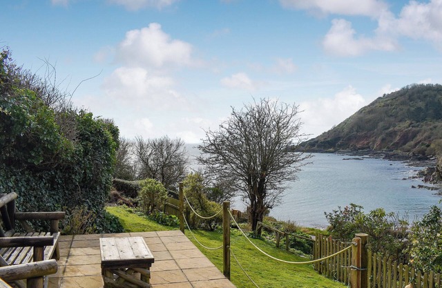 Garden Cottage - UK30590
