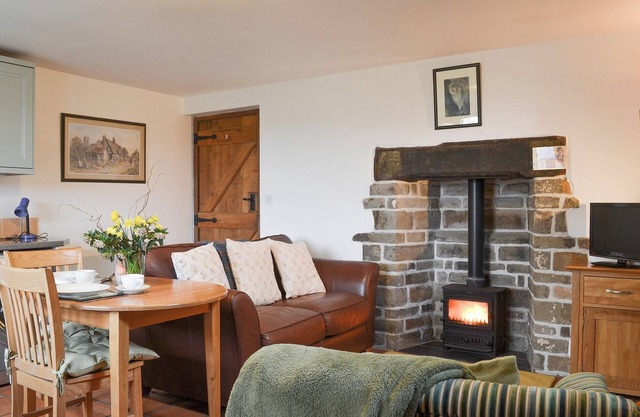 Gardener's Cottage - UKC4299
