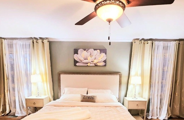 Gardenscape home minutes to Greensboro Coliseum & High Point Furniture Market