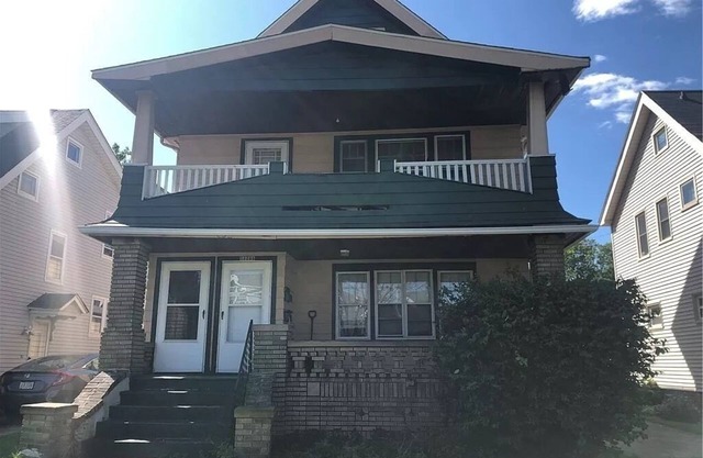 Garfield heights/Pet friendly/lots of things to do