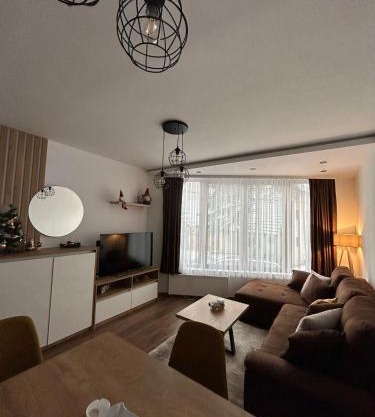 Garnet Star Apartments 1
