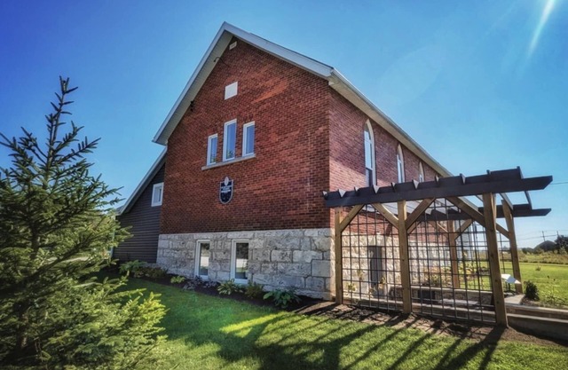 Gateway to Bruce Peninsula - 2-bedroom apartment