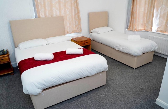 Gatwick Birchwood Lodge