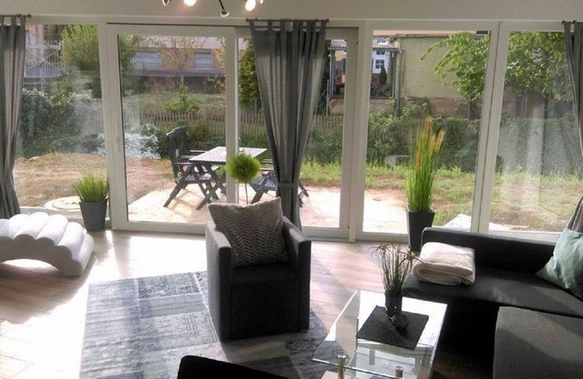 Gemütliche und urige 50qm Ferienwohnung mit großem Balkon, kostenfreies Parken und WLAN