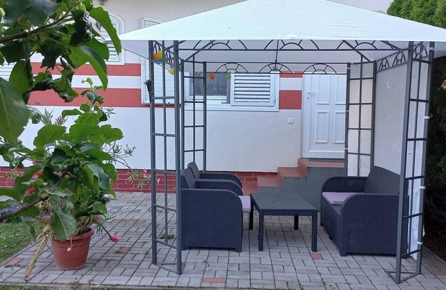 Gemütliches Ruhiges Appartment im Winter und Sommer am Fuße des Berg Badacsony