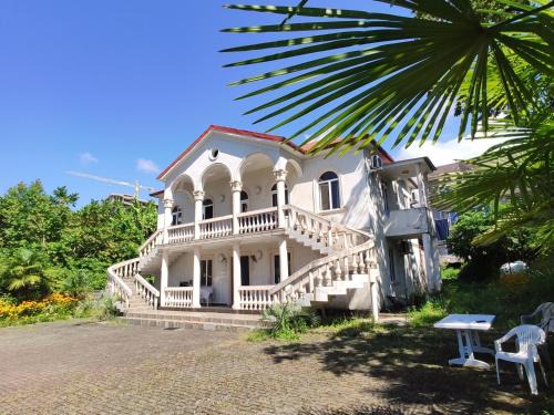 Georginos house