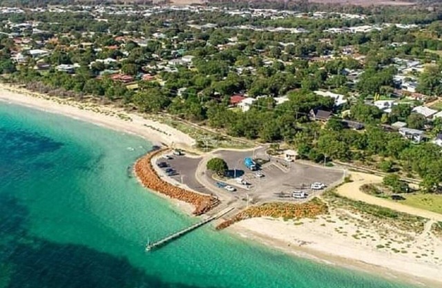 Getaway On the Beach - Relax, unwind, enjoy