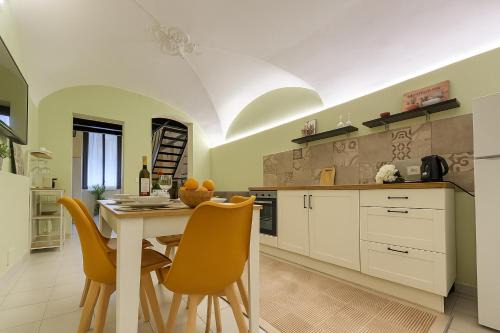 Giatì Studio - Cortile Privato & Metro