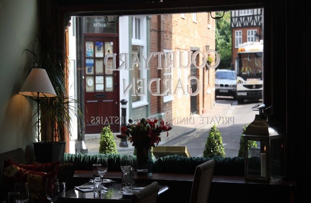 Gilbey's Bar & Restaurant