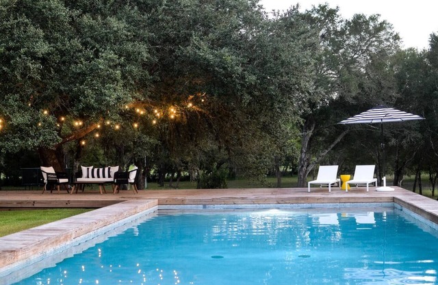 Girls’ Fall Getaway | Fire Pit + Scenic Views | Rancho Olivios
