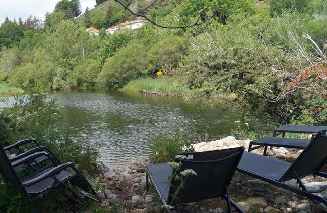 Gite en Ardèche en face de la rivière