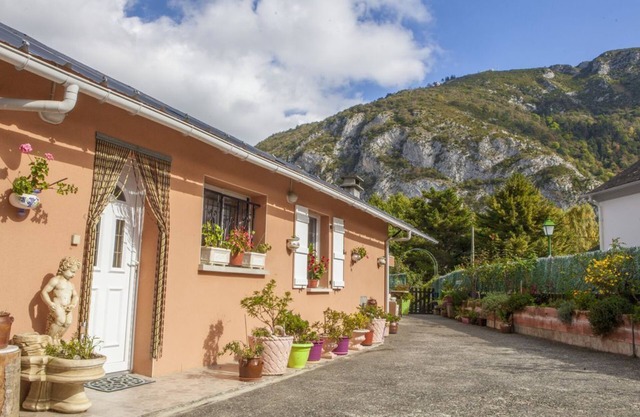 Gîte "LE JARDIN": come and discover Lourdes and the Pyrenees