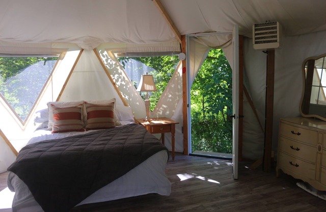 Glamping in nature at Yome Tallulah near Historic Port Hope