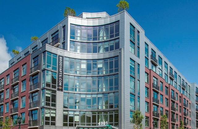 Global Luxury Suites at Bethesda Metro