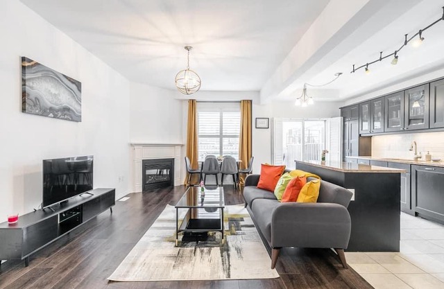 GLOBALSTAY . Spacious 3Bd 2.5Ba Townhome. Hot Tub & BBQ