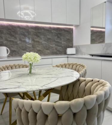 Gold Apartment