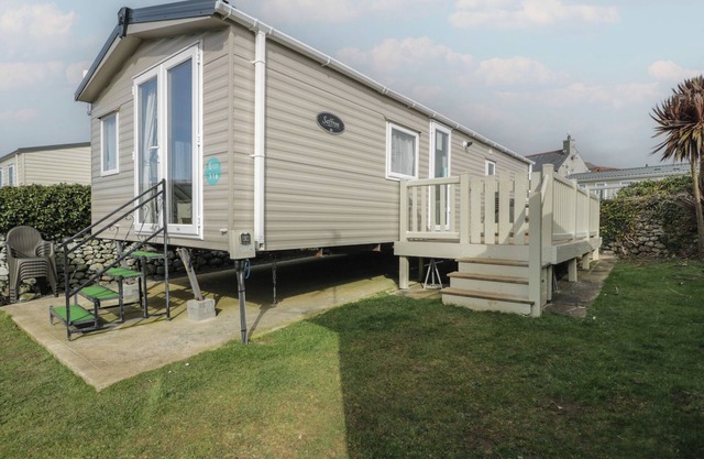 GOLD CARAVAN (316), family friendly, with a garden in Dyffryn Ardudwy