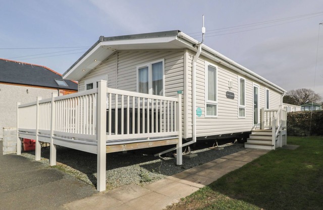 GOLD LODGE (201), family friendly, with a garden in Dyffryn Ardudwy