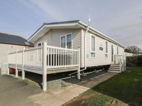 Gold Lodge 201