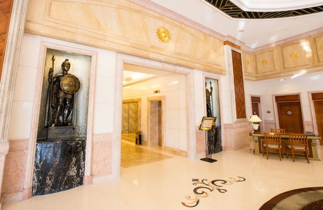 Golden Crown China Hotel