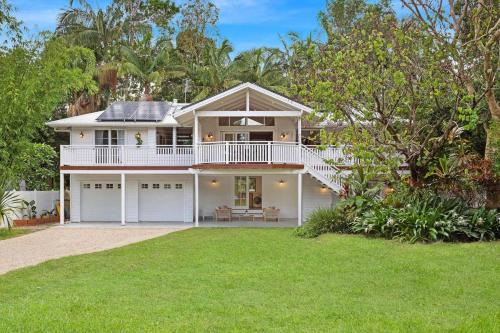 Golden Hus - spacious South Golden Beach home