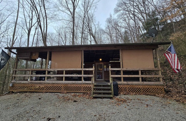 Golden Oak Cottage Hocking Hills