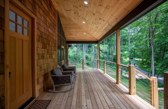 Golden Pines at Linville Falls Mtn Club - Pet friendly, fantastic cabin with fenced yard, disc golf