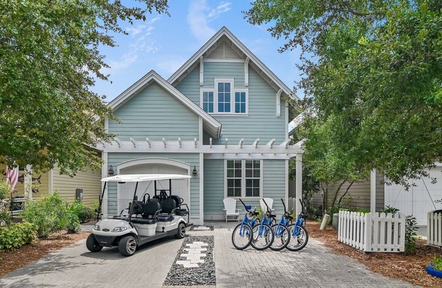 Golf Cart+4 Bikes! 5 Min to the Pool, 10 to Beach! 2 King Suites & Custom Bunks!