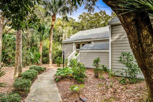 Golf Shores 438