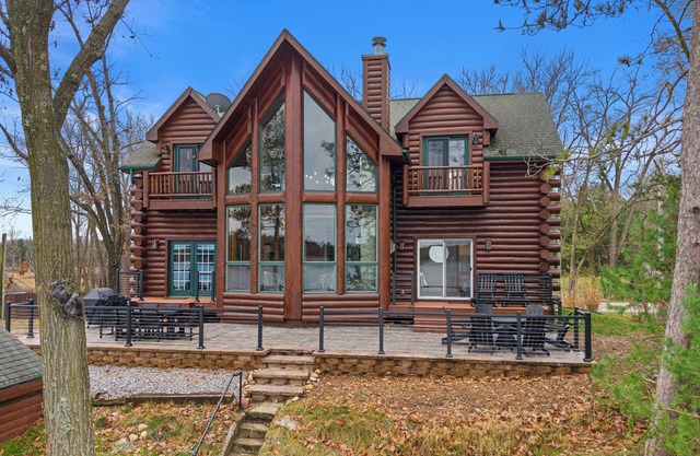 Gorgeous 3-bedroom home on Silver Lake, Wautoma, WI,nSummer, Fall & Holidays