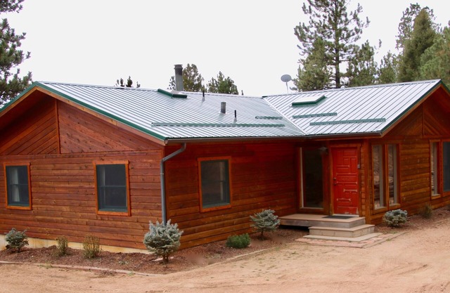 Gorgeous Deck View of Pike's Peak in Secluded Forest- 8 Acres; Excellent Reviews