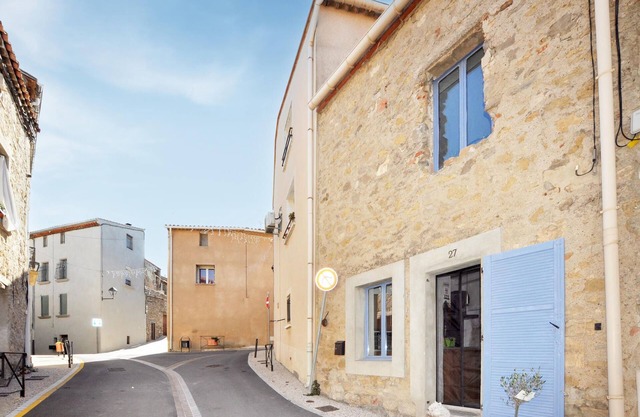 Gorgeous home in Villeseque des Corbier