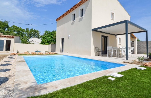 Gorgeous home in Saint-Martin-de-Crau