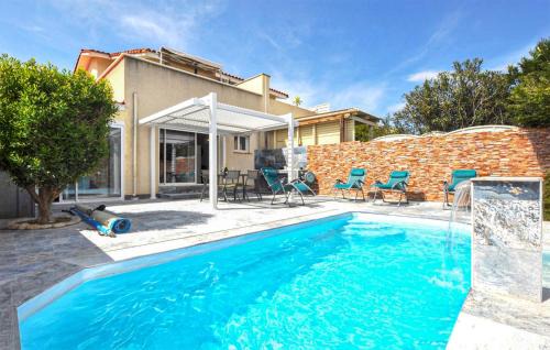 Gorgeous Home In Alénya