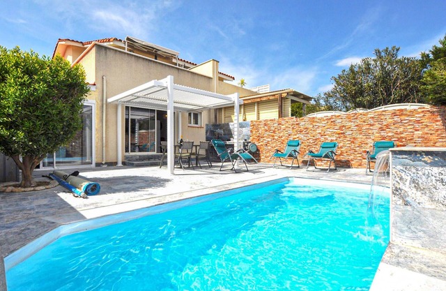 Gorgeous home in Alénya