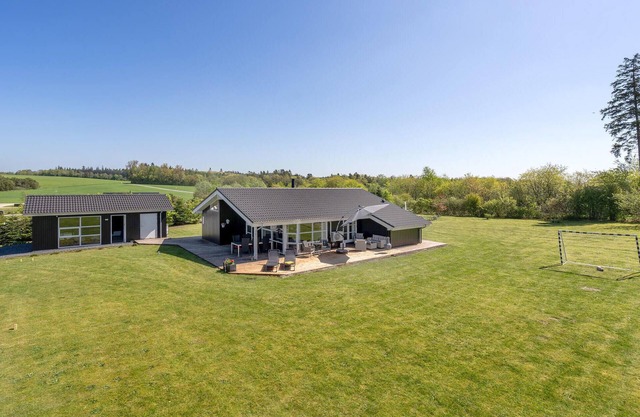 Gorgeous home in Ejstrupholm with WiFi